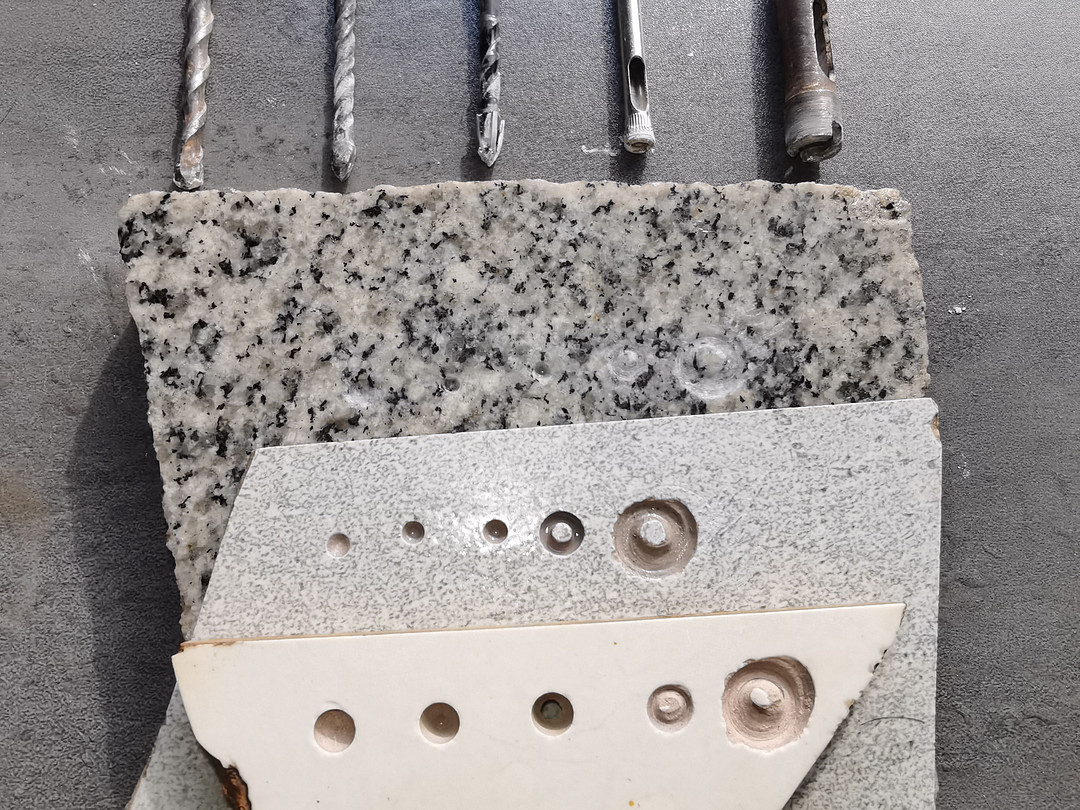 墙砖打孔打坏怎么办(墙砖打孔打坏怎么办呢)